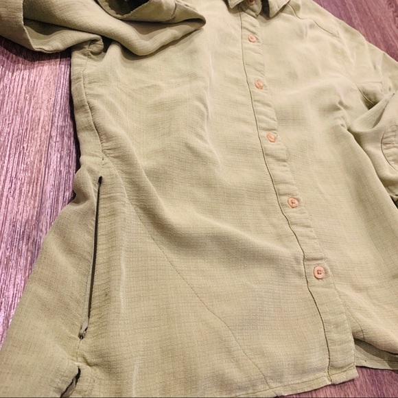 The North Face Women’s Button Up Shirt - Picture 13 of 15